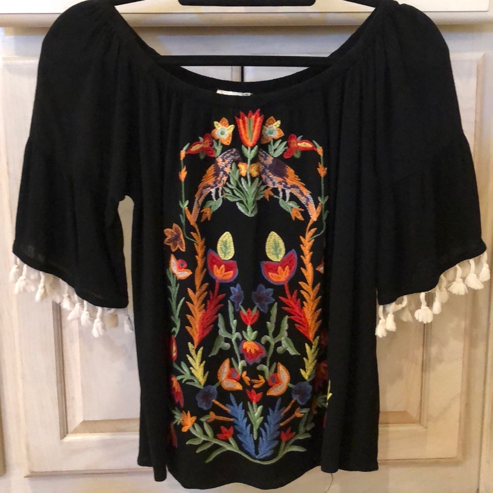 UMGEE Fun embroidered top
